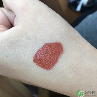 �Ϲ�����ʲô��ɫ���Ϲ��ؿں���ɫ